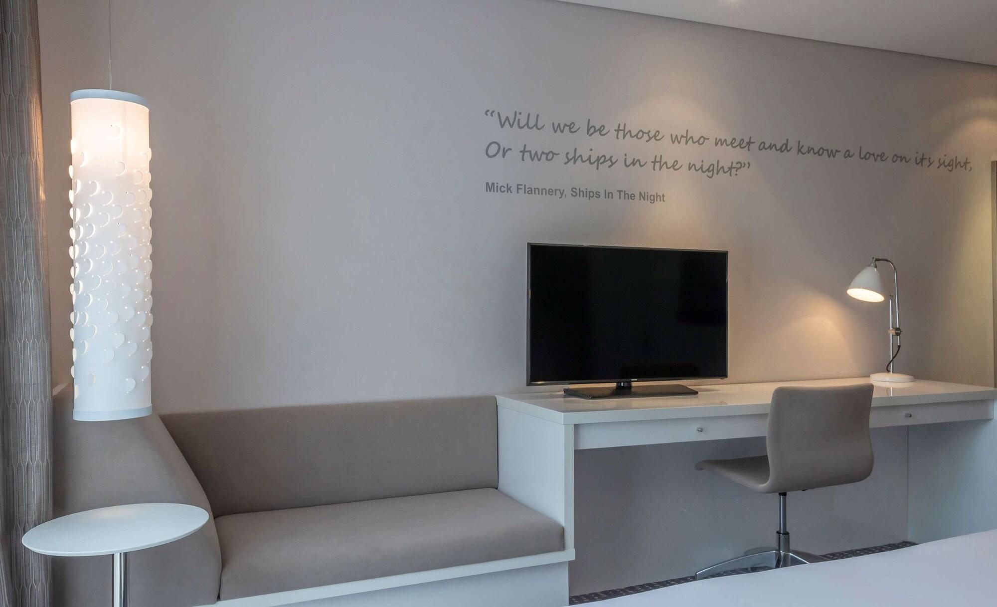 The Morrison Dublin, Curio Collection By Hilton Otel Dış mekan fotoğraf A room at the hotel