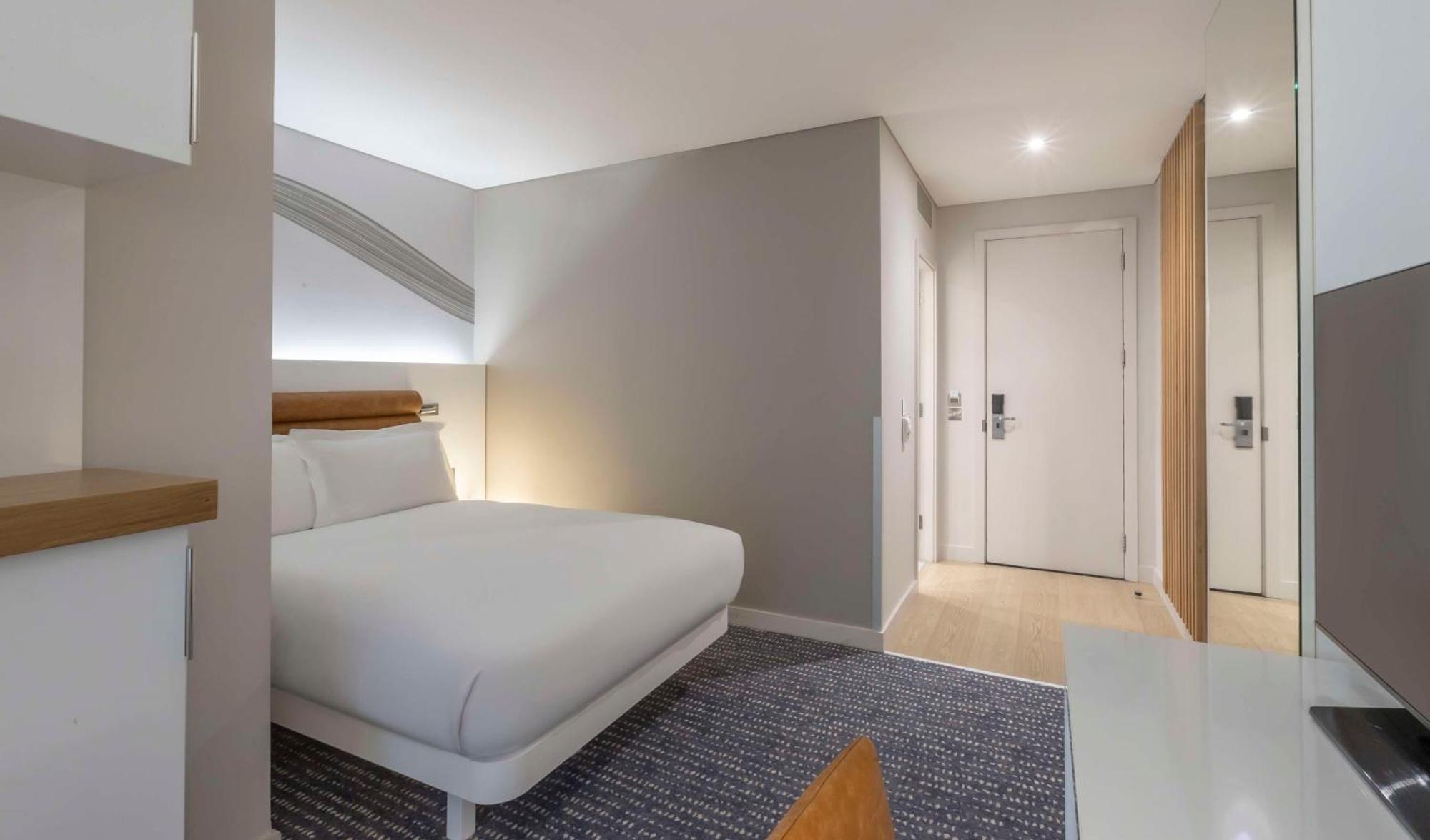 The Morrison Dublin, Curio Collection By Hilton Otel Dış mekan fotoğraf A bedroom at the hotel