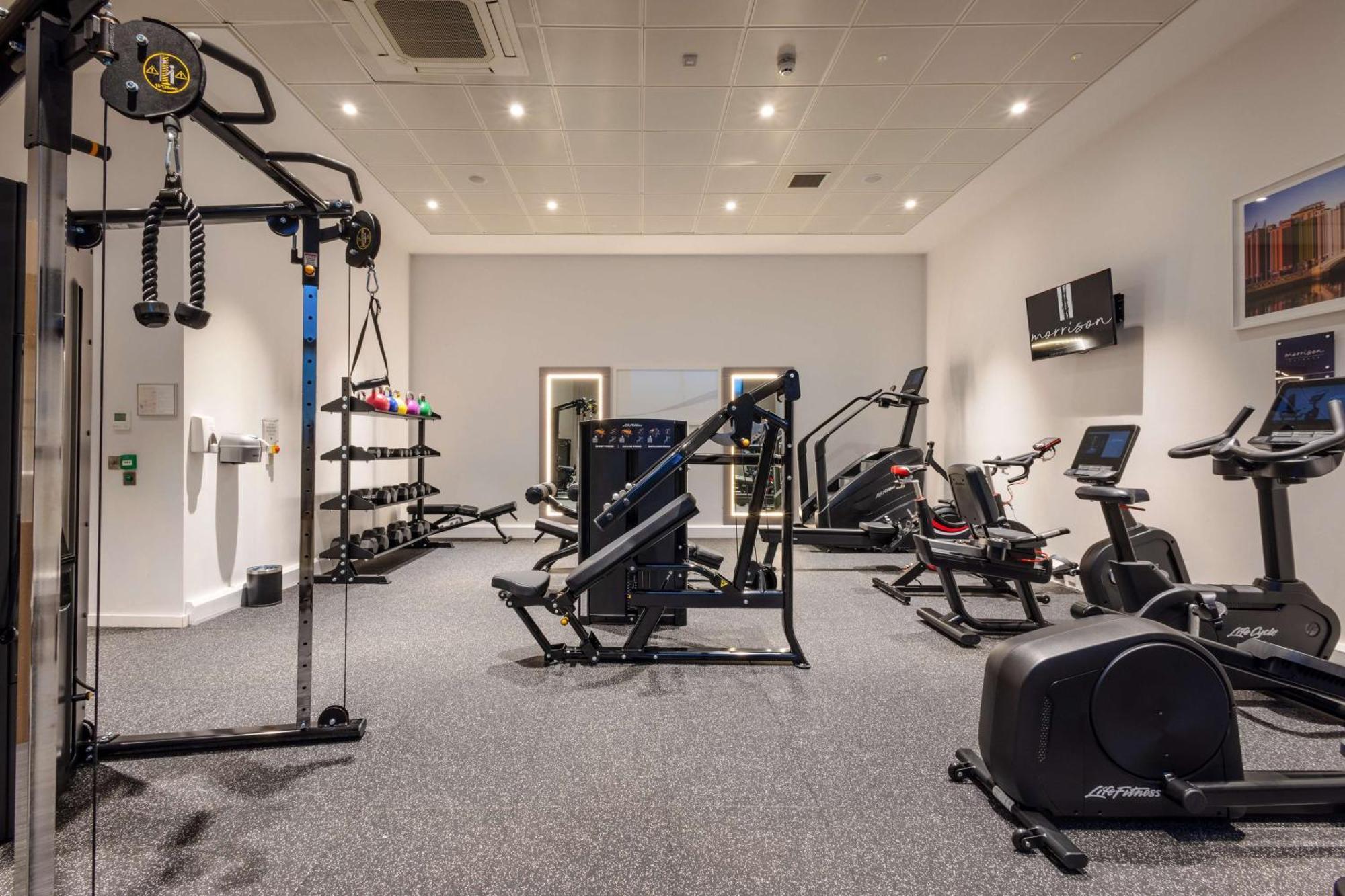The Morrison Dublin, Curio Collection By Hilton Otel Dış mekan fotoğraf The gym at the hotel