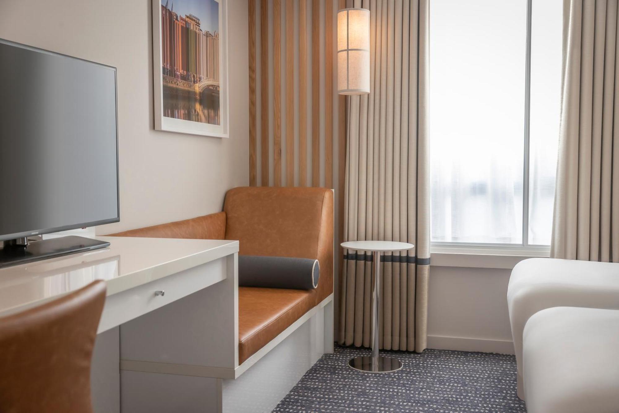The Morrison Dublin, Curio Collection By Hilton Otel Dış mekan fotoğraf